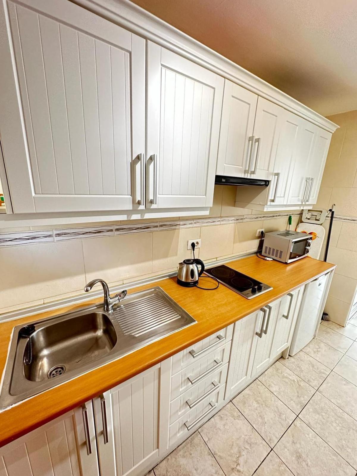 Firstline Apartment Los Cristianos Arona  Esterno foto