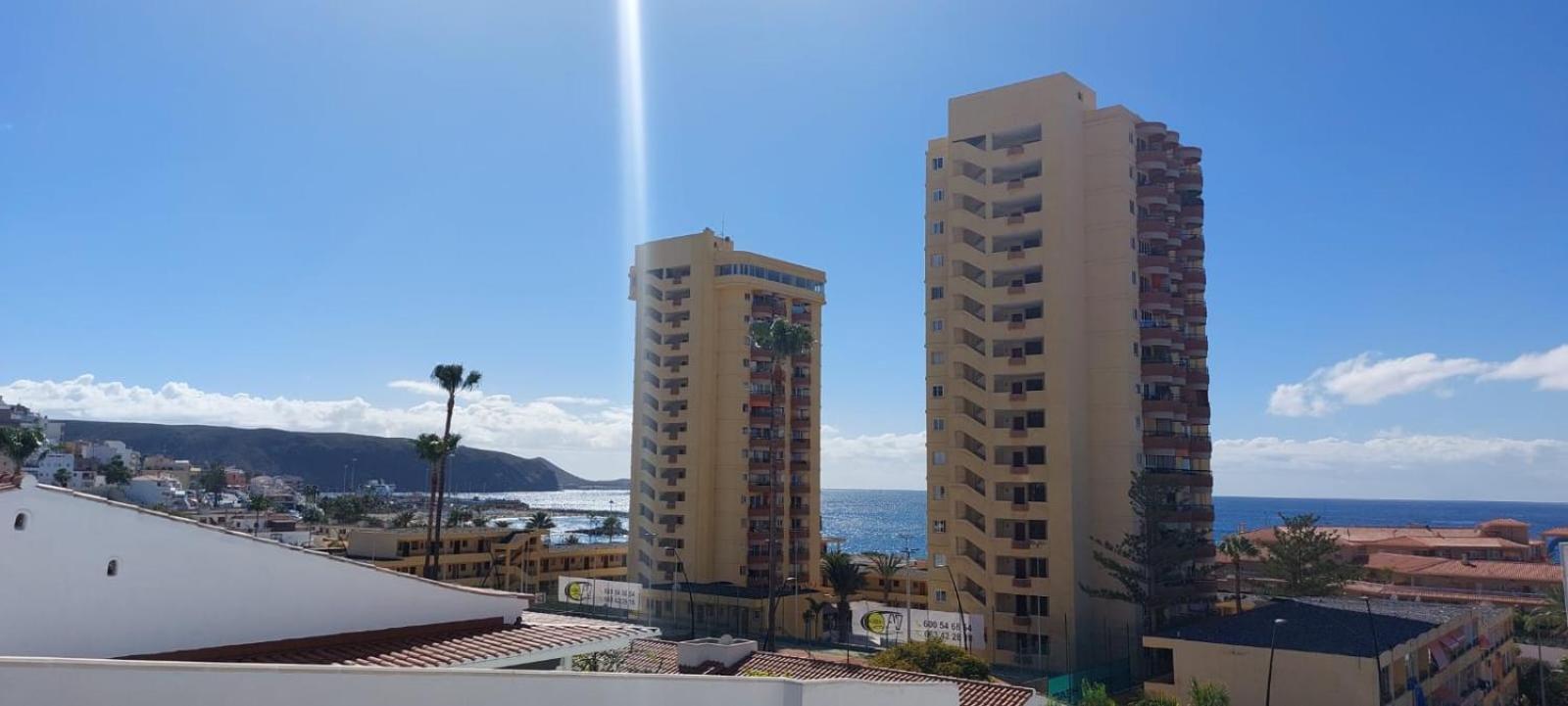 Firstline Apartment Los Cristianos Arona  Esterno foto