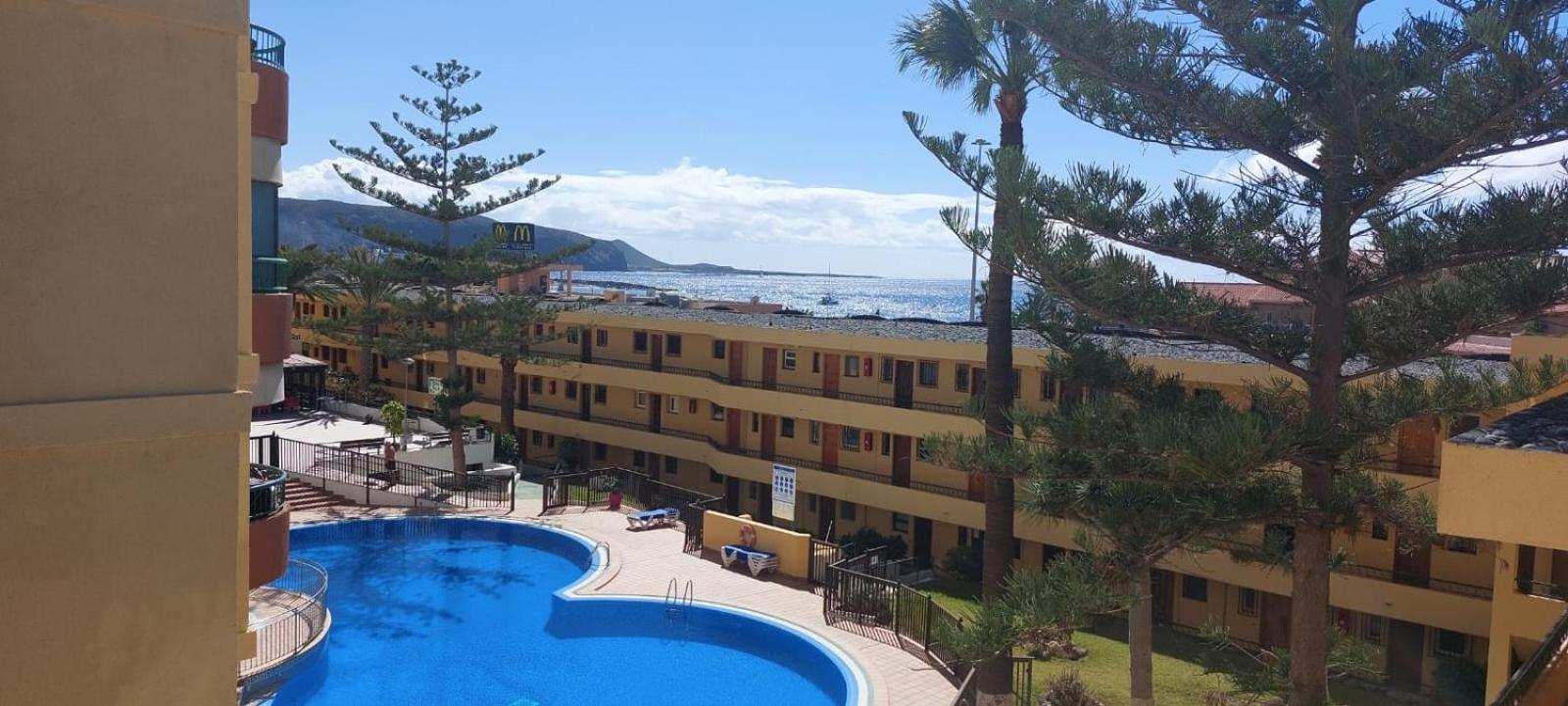 Firstline Apartment Los Cristianos Arona  Esterno foto