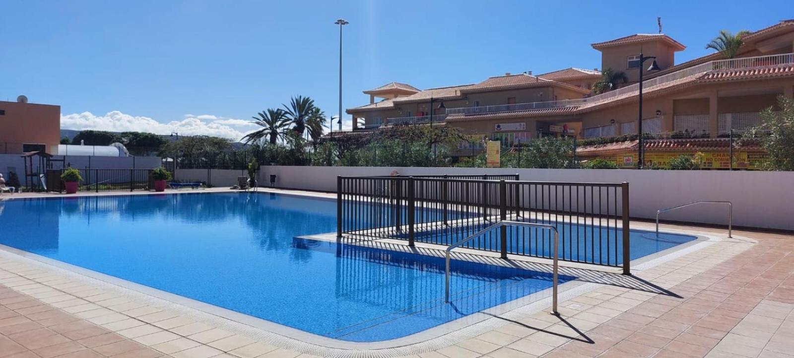 Firstline Apartment Los Cristianos Arona  Esterno foto