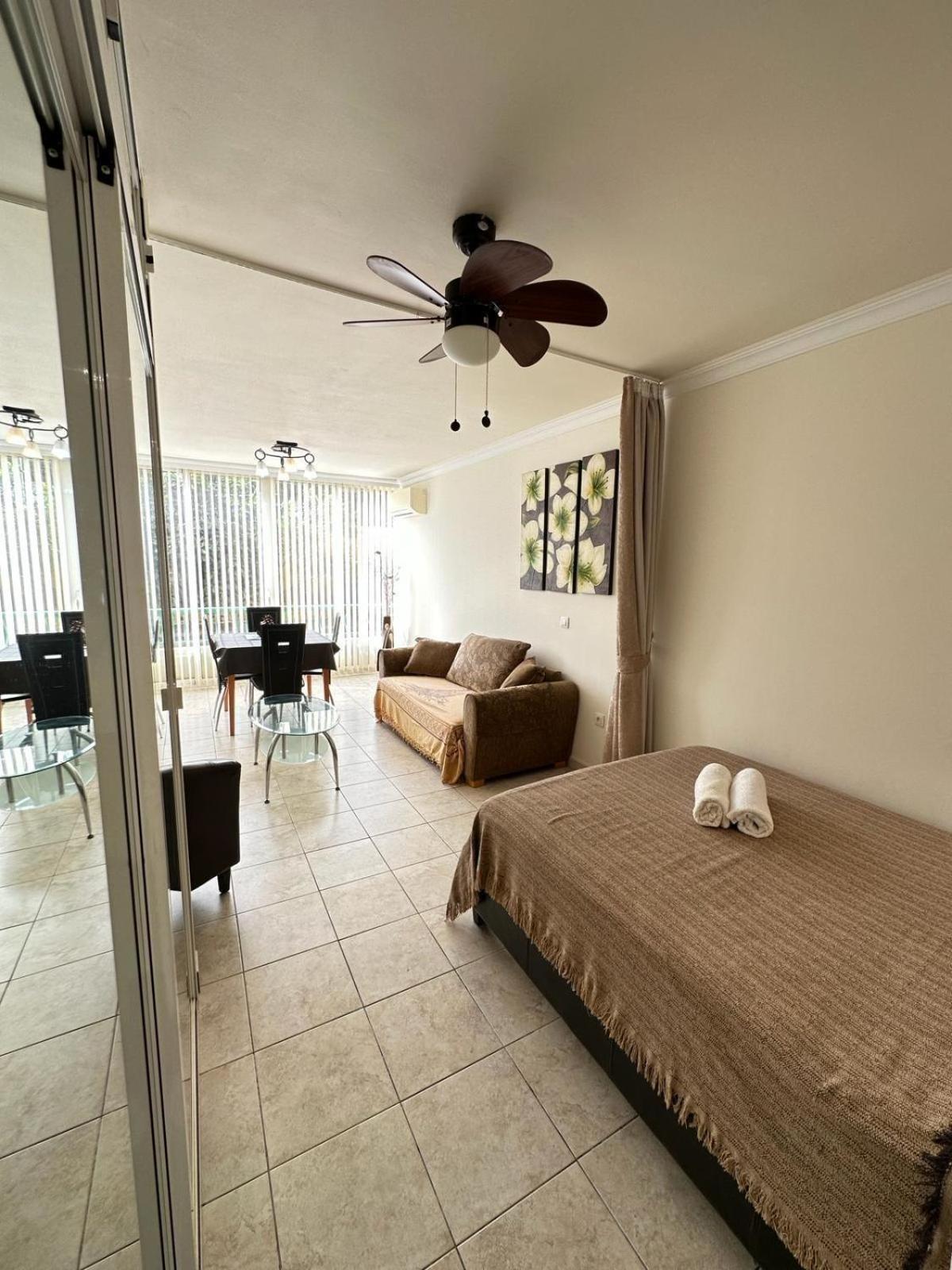 Firstline Apartment Los Cristianos Arona  Esterno foto