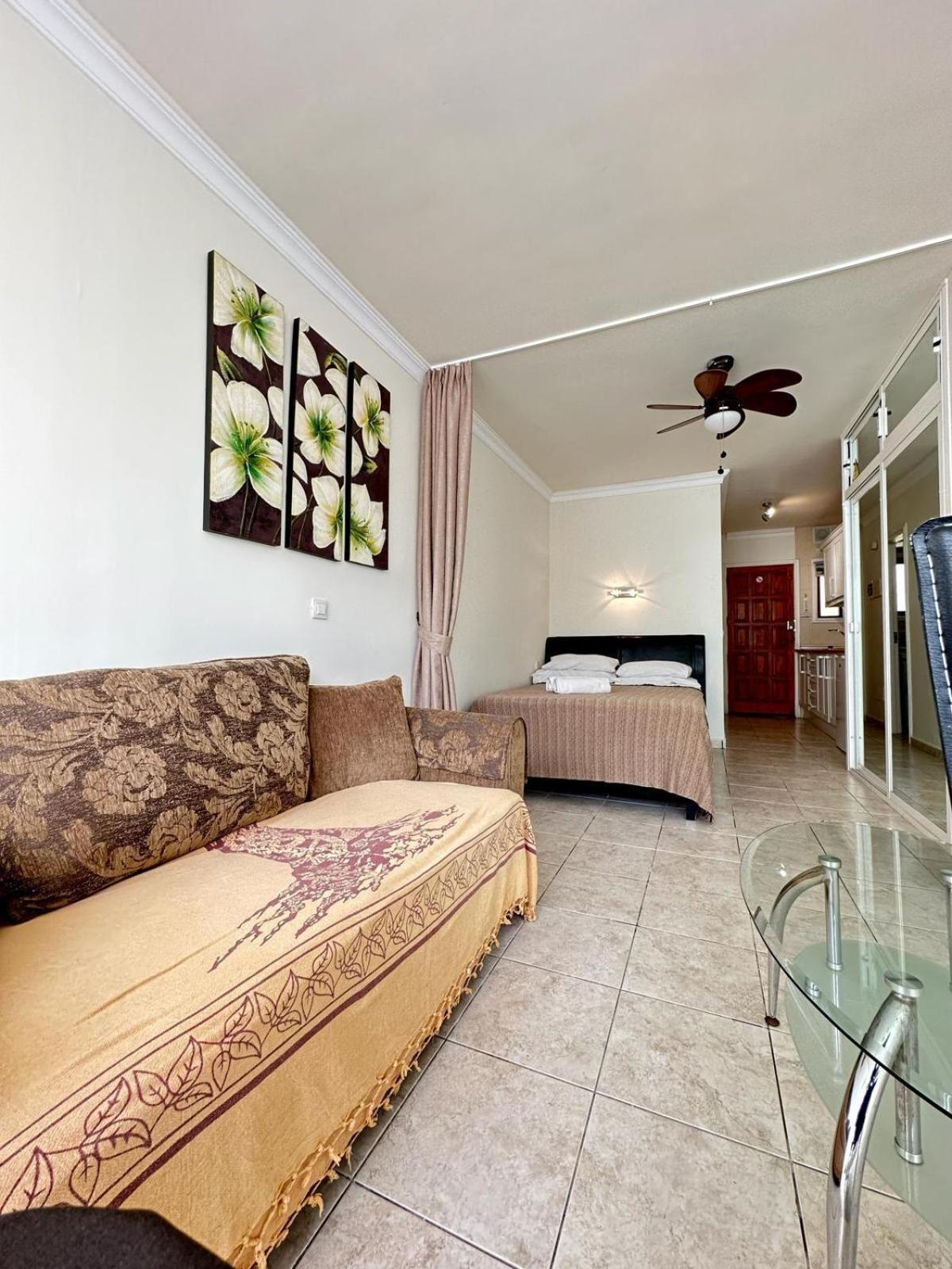 Firstline Apartment Los Cristianos Arona  Esterno foto