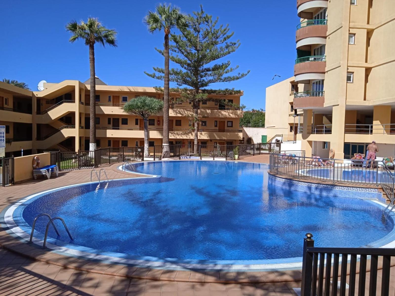 Firstline Apartment Los Cristianos Arona  Esterno foto