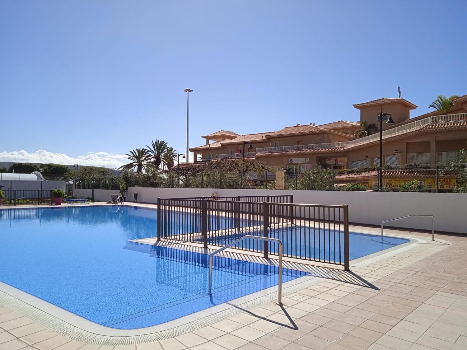 Firstline Apartment Los Cristianos Arona  Esterno foto