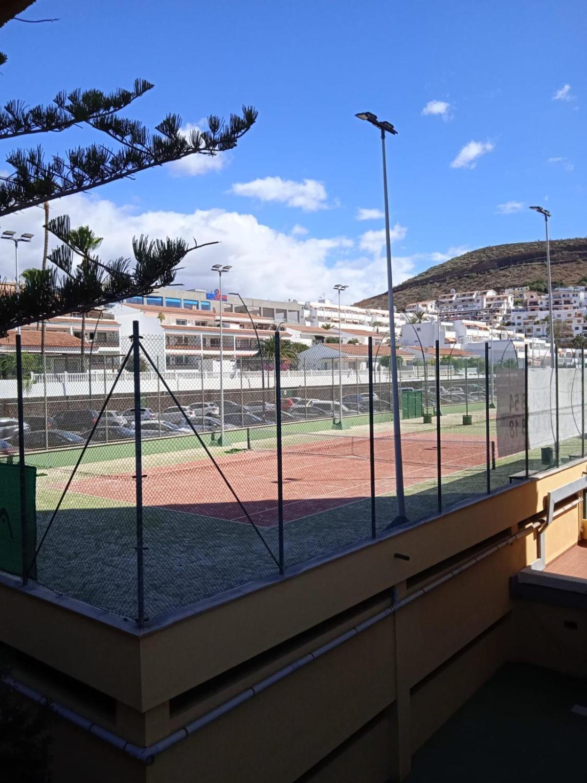 Firstline Apartment Los Cristianos Arona  Esterno foto
