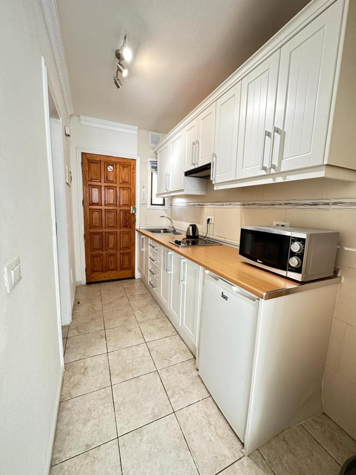 Firstline Apartment Los Cristianos Arona  Esterno foto