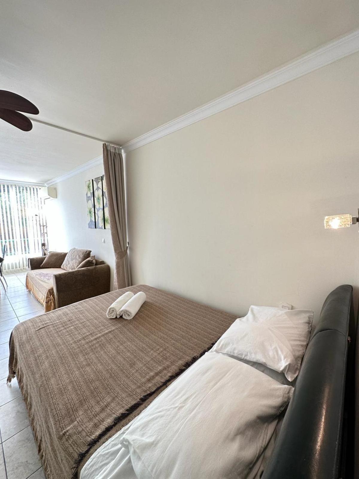 Firstline Apartment Los Cristianos Arona  Esterno foto